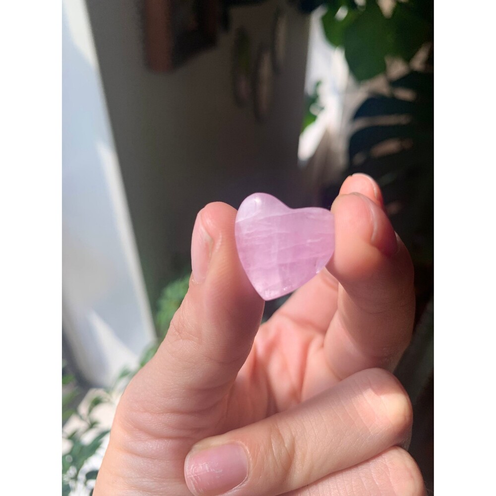 Kunzite Heart, One Mini Kunzite Carving, Polished Pocket Stone Flatback Cabochon - Picture 6 of 6
